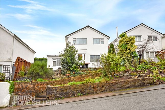 4 bed property, in Redhills, £450,000