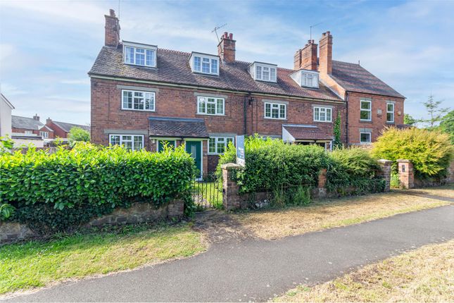 3 bed property, in St. Gabriels Terrace, £200,000