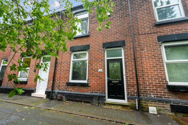 2 bed property, in Helena Road, £125,000