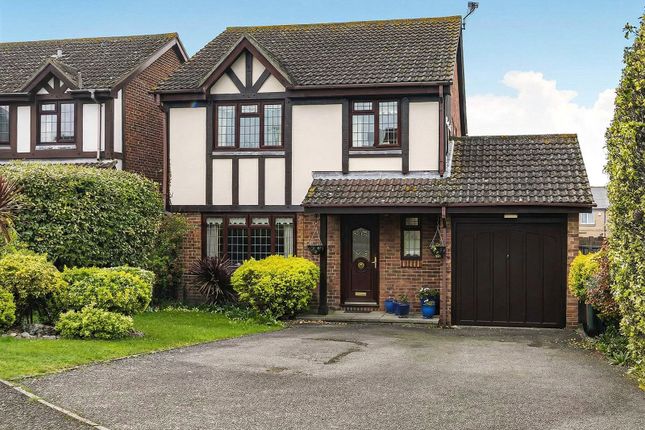 4 bed property, in Woodland Way, £650,000