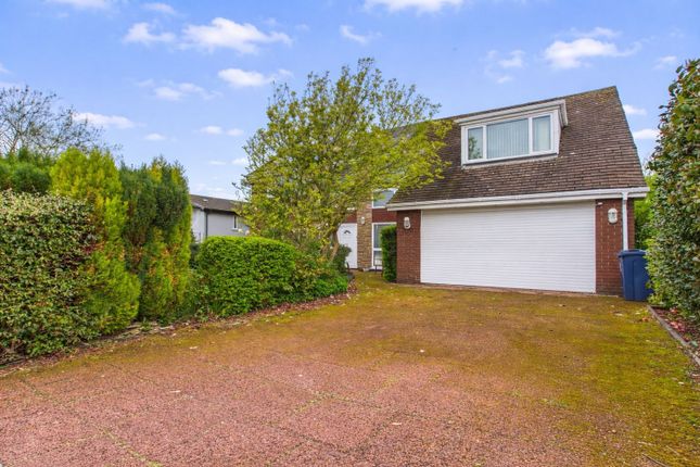 4 bed property, in Elmers Green, £450,000