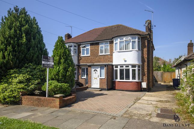 3 bed property, in Kenilworth Road, £599,950
