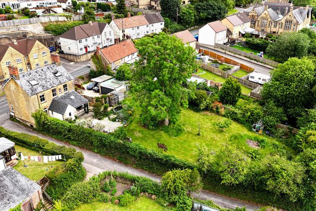 5 bed property, in North Street, £650,000