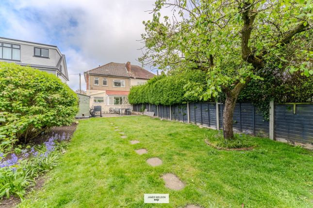 3 bed property, in Horsham Avenue, £355,000