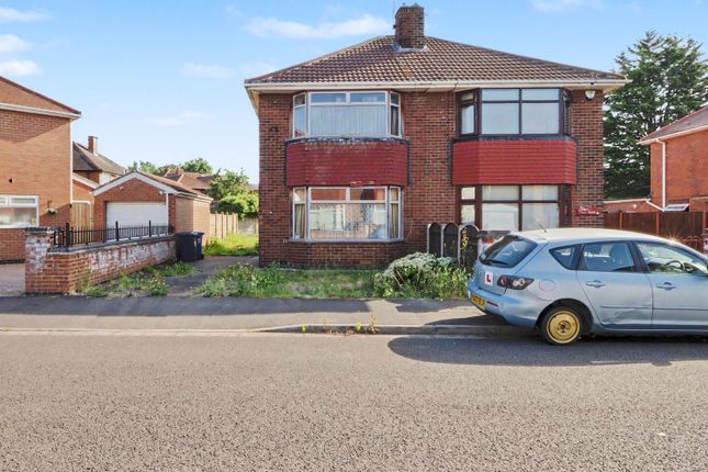 3 bed property, in Ellesmere Avenue, £80,000