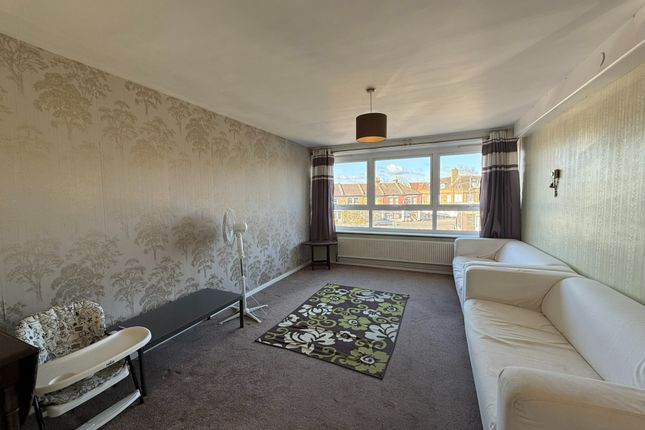Land, in Collingwood Road, £125,000