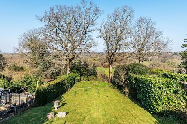 4 bed property, in Barden Road, £865,000