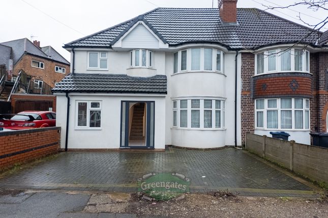 6 bed property, in Shirley Road, £489,000