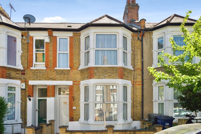 3 bed property, in Glebe Road, £650,000