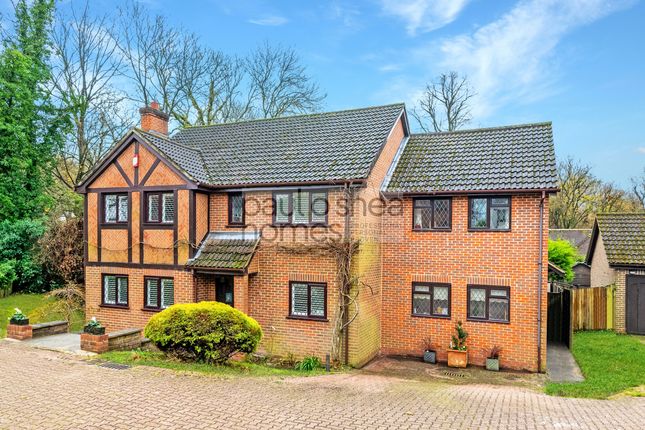 6 bed property, in Farrers Place, £1,140,000