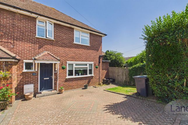 3 bed property, in Tudor Avenue, £525,000