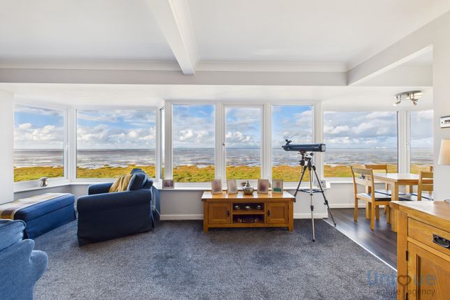 6 bed property, in Knott End On Sea, £675,000