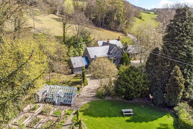 4 bed property, in Cyffylliog, £700,000