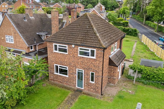 4 bed property, in 2 Amery Close, £475,000