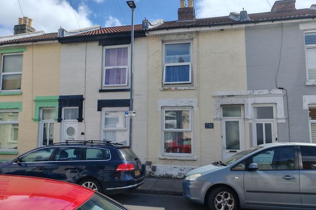 2 bed property, in Londesborough Road, £220,000