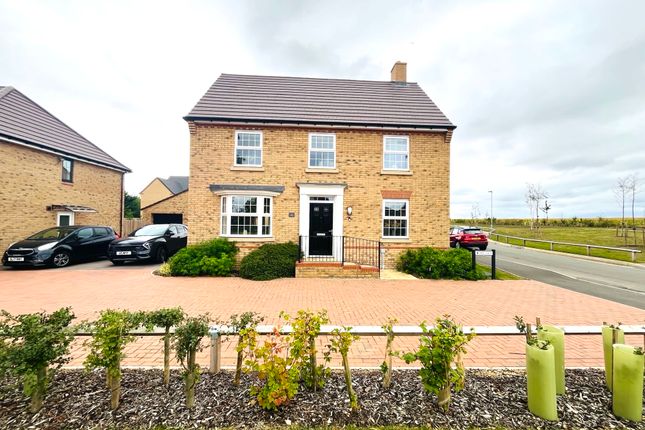4 bed property, in Stoneman Way, £425,000