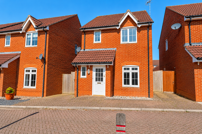 3 bed property, in Octavian Way, £325,000