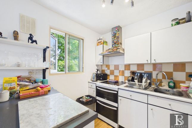 1 bed property, in Maplin Park, £185,000
