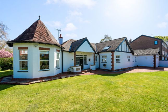 3 bed property, in Ashton Lane, £875,000