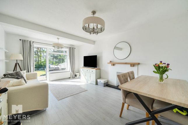 4 bed property, in Hillcrest Road, £575,000
