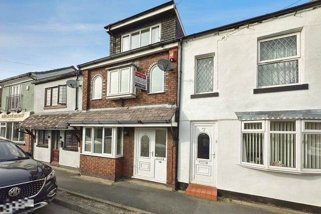 4 bed property, in 174 Ravens Lane Bignall End, £130,000