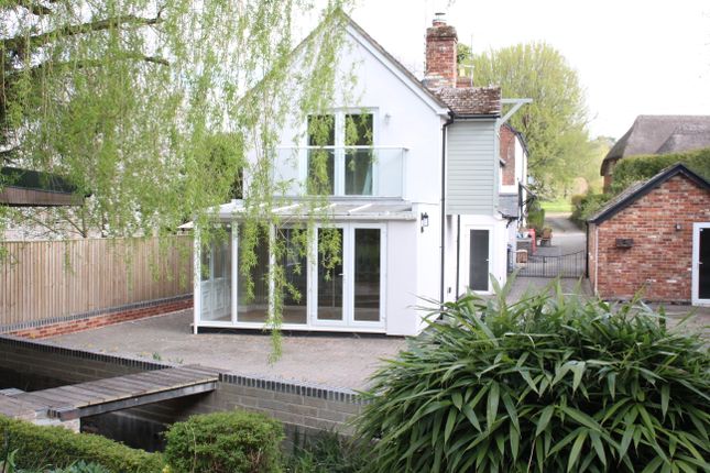 3 bed property, in Grafton Road, £575,000
