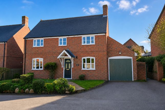 4 bed property, in West End Lane, £550,000