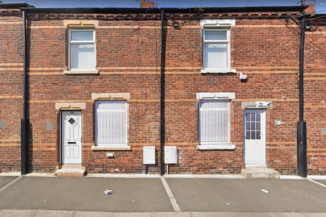 2 bed property, in Tenth Street, £37,500
