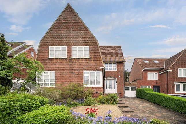 4 bed property, in Sunnyfield, £1,000,000