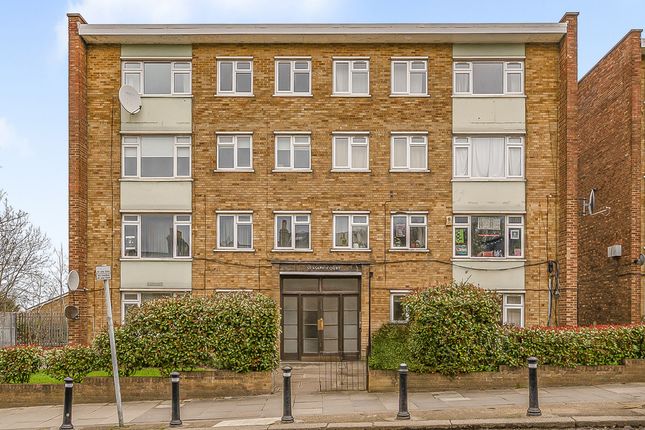 2 bed property, in St Asaph Court, £325,000