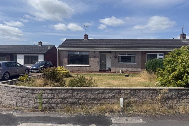 2 bed property, in Burnt Firs Place, £140,000