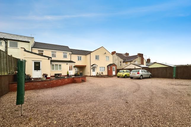 8 bed property, in Mount Street, £635,000