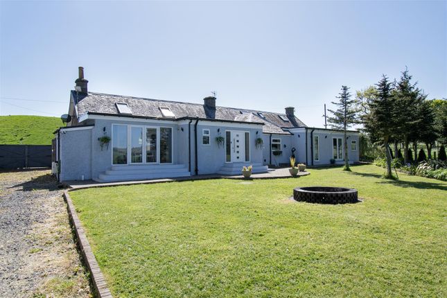 4 bed property, in Lundie, £380,000