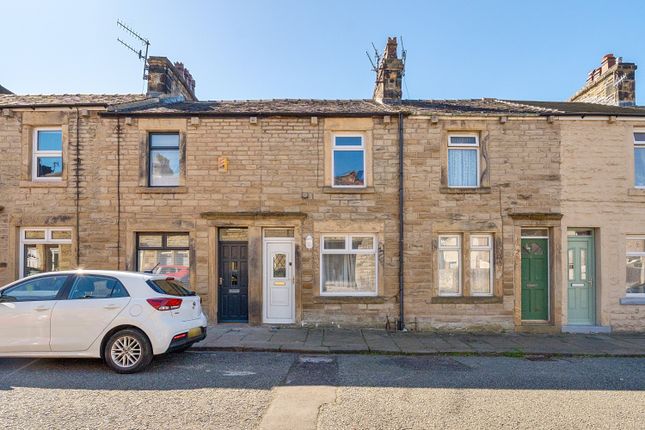 2 bed property, in Gardner Road, £90,000