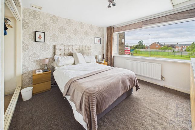 2 bed property, in Acklam Road, £35,000