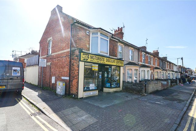 1 bed property, in Broad Street, £290,000