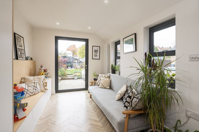 3 bed property, in Berkhampstead Road, £500,000