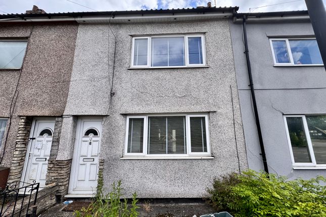 Studio, in 6 Newbridge Road, £50,000