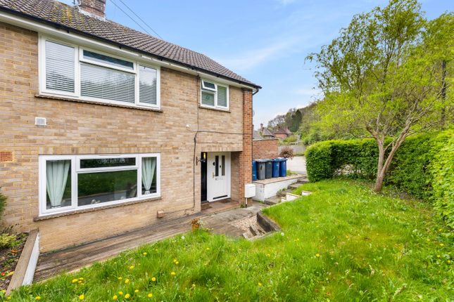 1 bed property, in Ref: Gk - The Range, £180,000
