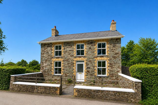 4 bed property, in Penffordd, £330,000
