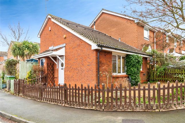 1 bed property, in Springford Gardens, £125,000