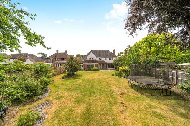 4 bed property, in Parkway, £1,195,000