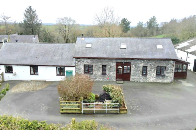 4 bed property, in Llanrhystud SY23, £695,000