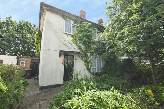 3 bed property, in Birchover Road, £120,000