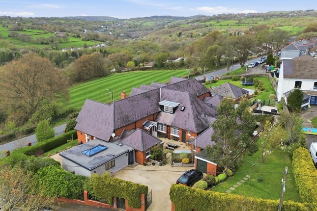 6 bed property, in Penrhiw Avenue, £600,000