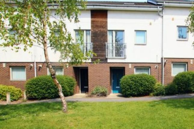 3 bed property, in Ashburnham Way, £176,500