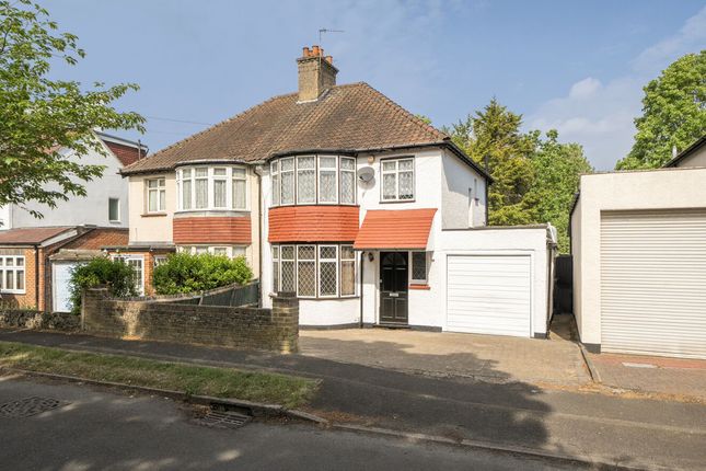 3 bed property, in Grasmere Road, £520,000