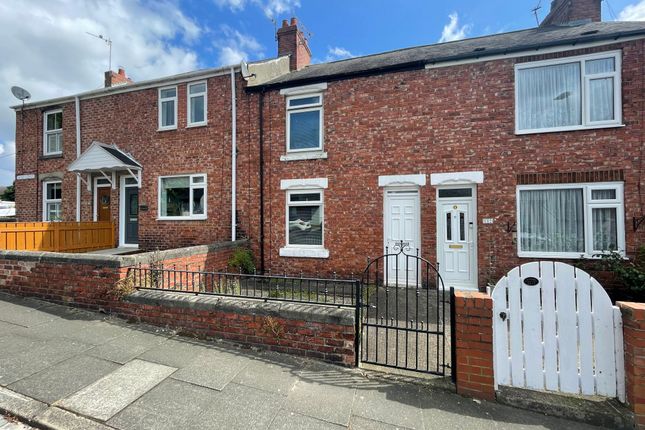 2 bed property, in Wood Street, £59,000