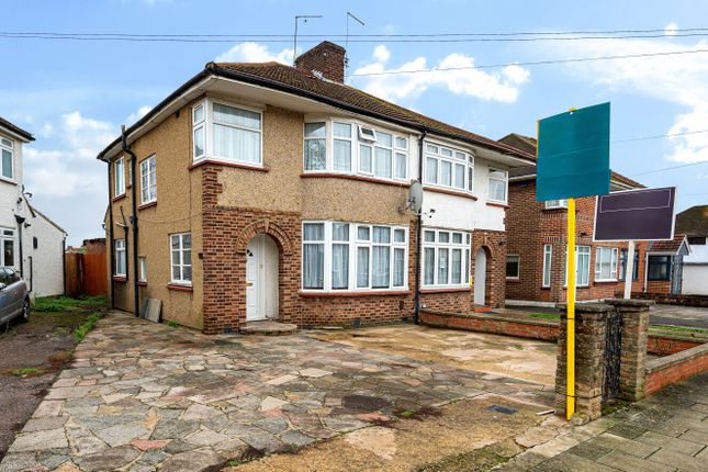 3 bed property, in Bellamy Drive, £525,000