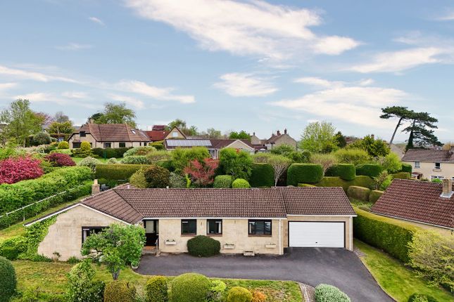 4 bed property, in Kingsfield Close, £775,000